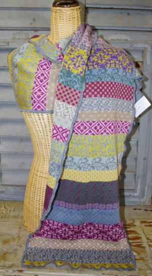 Schal Stella Picknick von Invero, Merinowolle